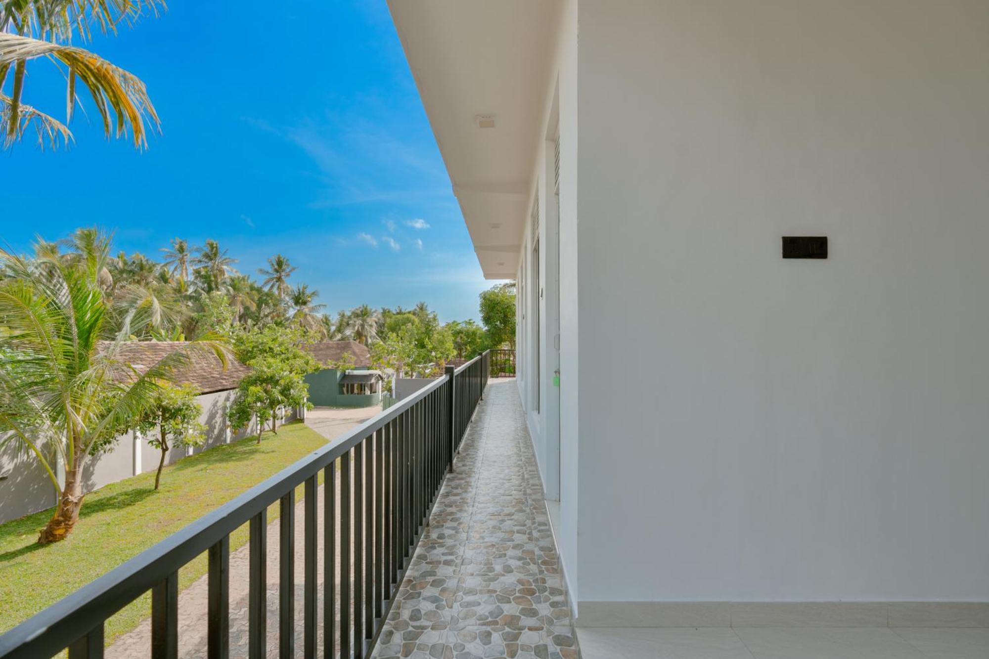 Lagoon Step Airport Transit Hotel Katunayaka Bagian luar foto